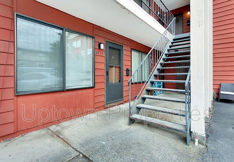 4113 SE 28th Ave — Photo 2