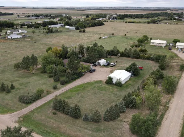 113 Stewart Pl, Pierre, SD 57501