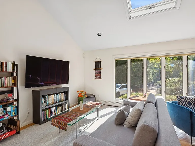 4 Spyglass Ln — Photo 15