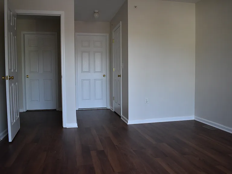 Guest Bedroom with attached Bathroom and Walk-In Closet