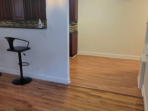 4th image of 1656 E 93rd St #1