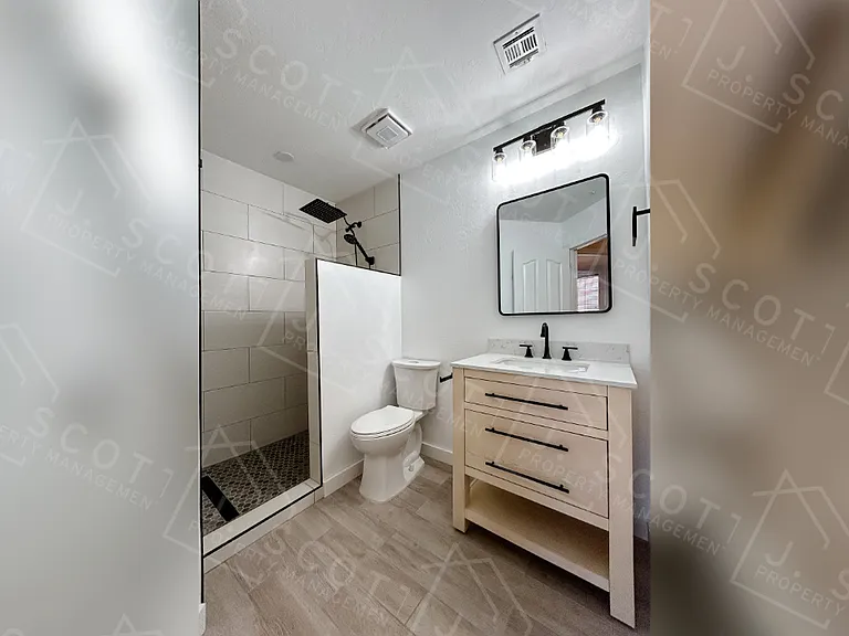 746 N Laguna Dr — Photo 8