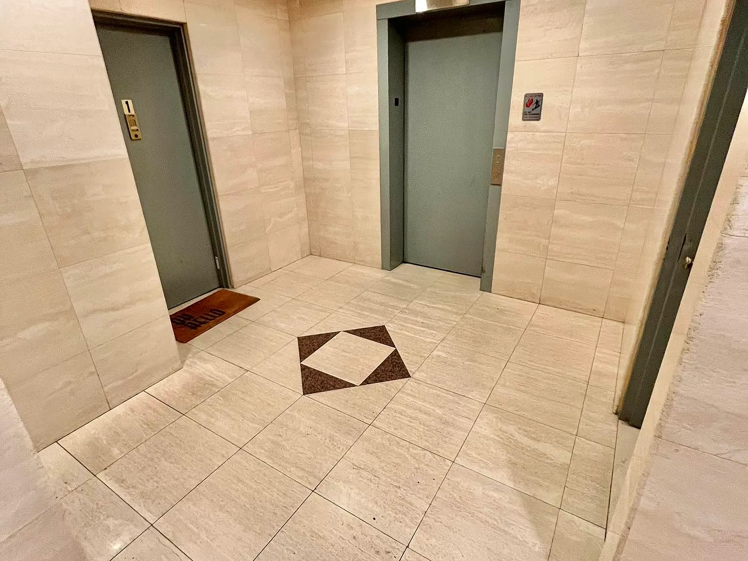 334 East 55th Street — Photo 2