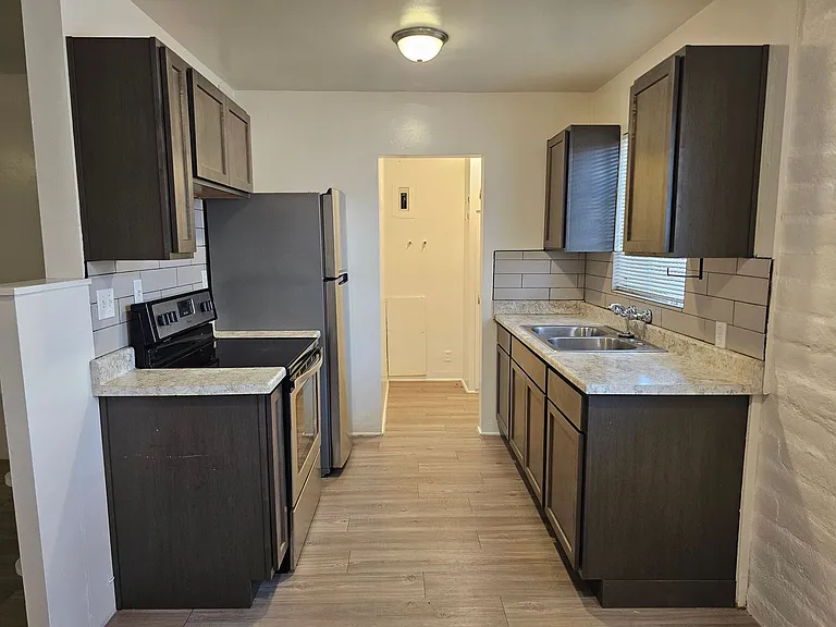 3019 E Alta Vista St — Photo 6