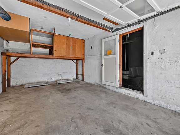 5th image of 169 Marlow Dr