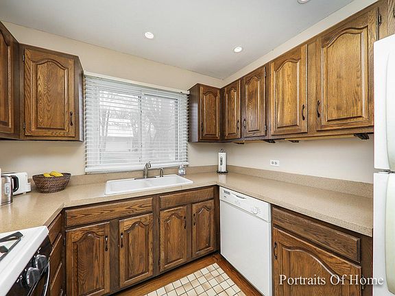 4th image of 25891 W Kathryn Dr