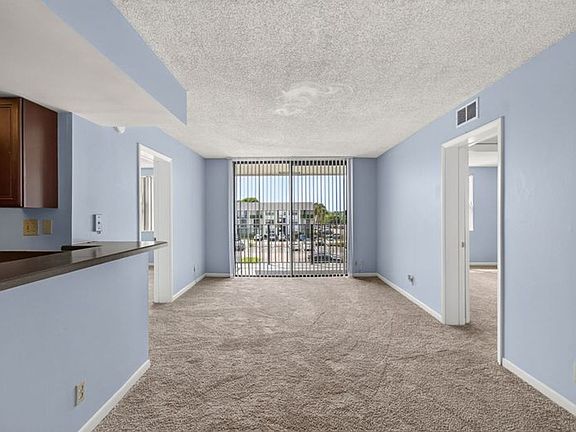 3rd image of 724 Executive Center Dr #31-8-31