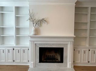 880 Lenox Oaks Cir NE, Atlanta, GA 30324