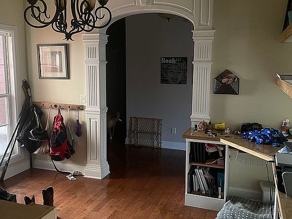 2nd image of 932 Sugarberry Ave