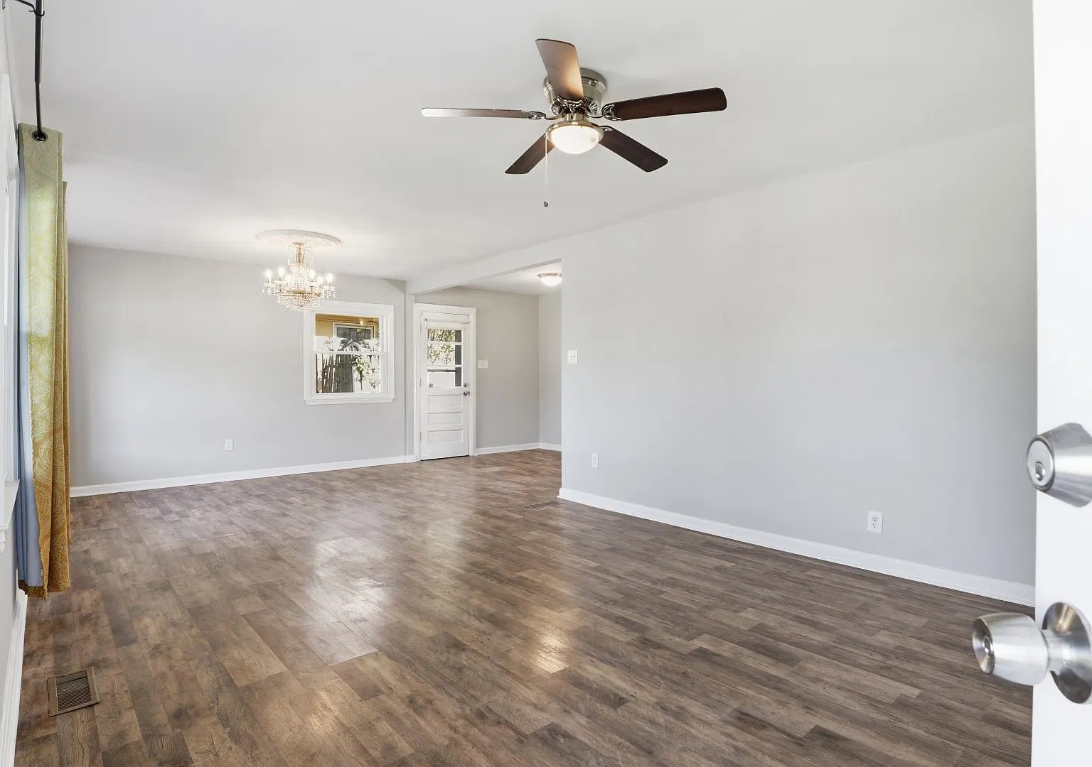 303 W Church Rd — Photo 4