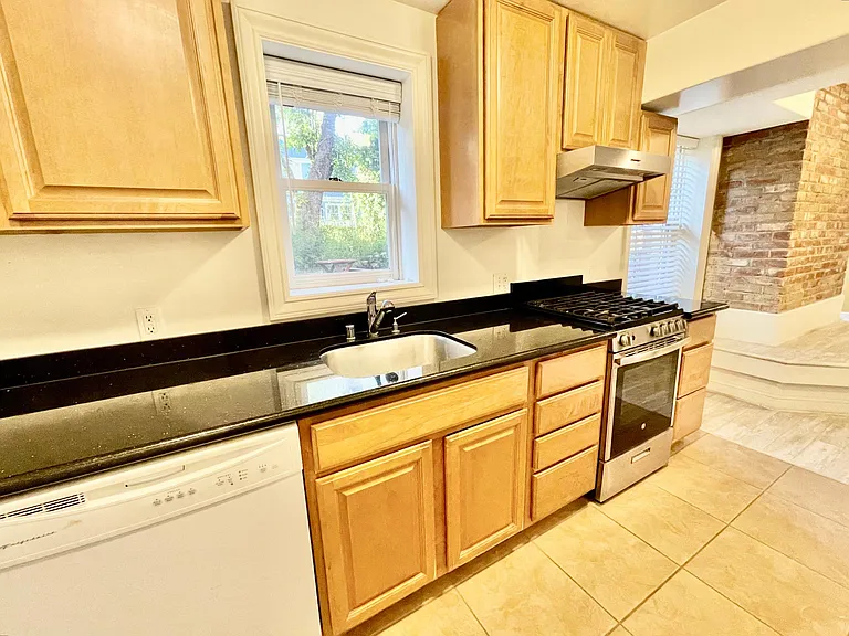 333 G St #3 — Photo 4