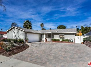 20801 Burbank Blvd, Woodland Hills, CA 91367