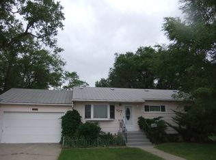 107 Chestnut Ave, Glendive, MT 59330