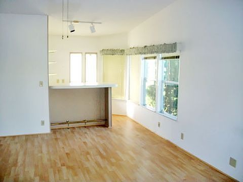 2nd image of 6007 Tierra Entrada