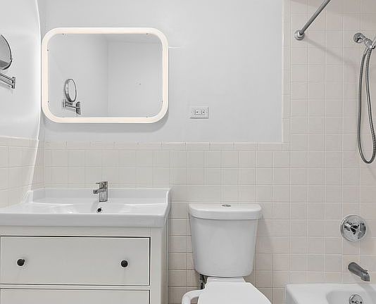 5th image of 450 Clinton St APT 4D
