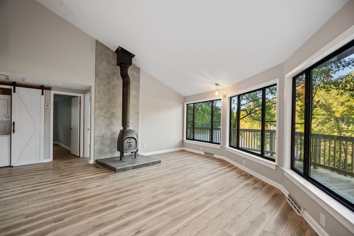 next background image