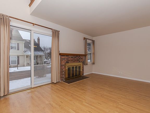 5th image of 2678 College Hill Cir #374