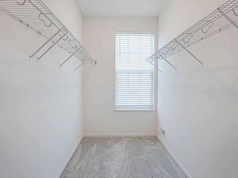 2945 Showplace Dr — Photo 27