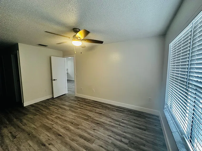 3005 Wainwright Ct — Photo 6