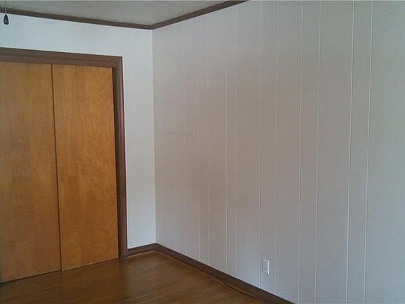 4th image of 611 E University Ave #A