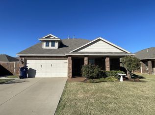 10221 NW 24th Ter, Yukon, OK 73099