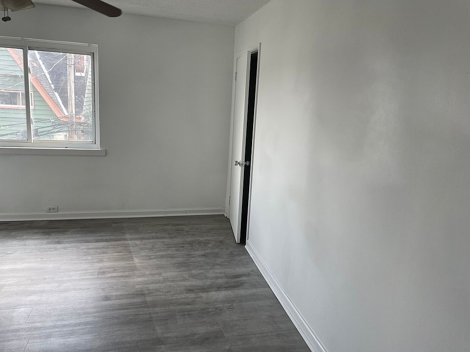 2nd image of 115 Beckert St