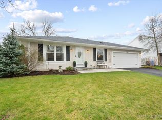 1549 Independence Ave, St Charles, IL 60174