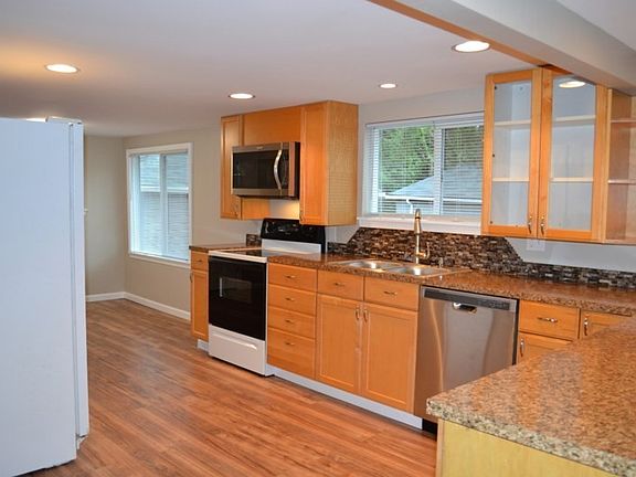 4th image of 4524 12th Ave NW