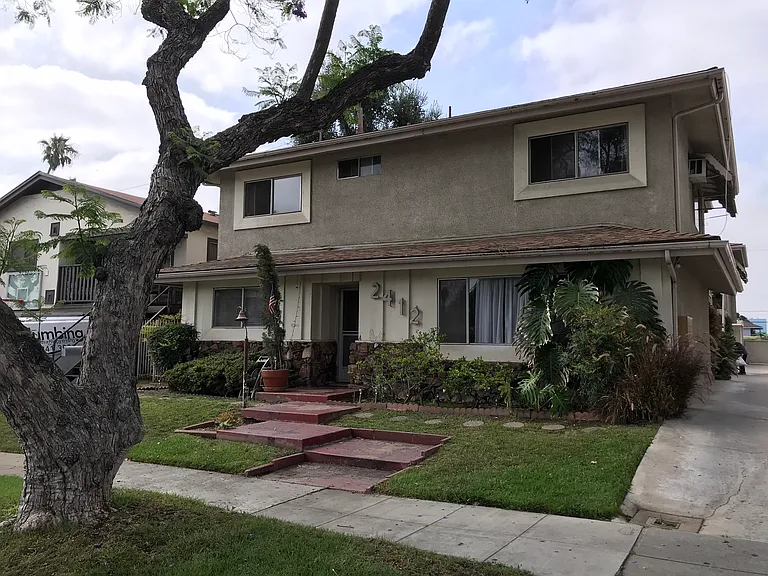 2412 W Grand Ave #BB — Photo 1