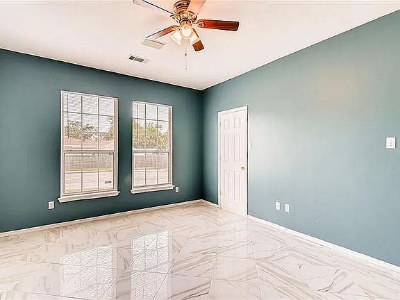 5th image of 5611 Midcrown Dr