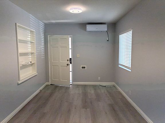 3rd image of 351 1/2 S Sierra Madre Blvd