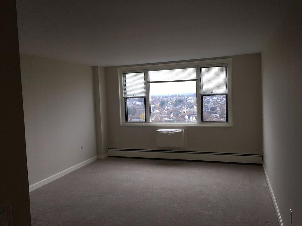 2nd image of 680 Huron Ave #14N