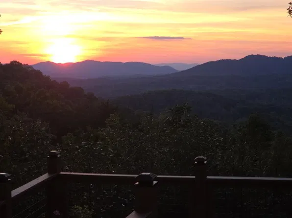 238 Ridge View Ln, Hayesville, NC 28904