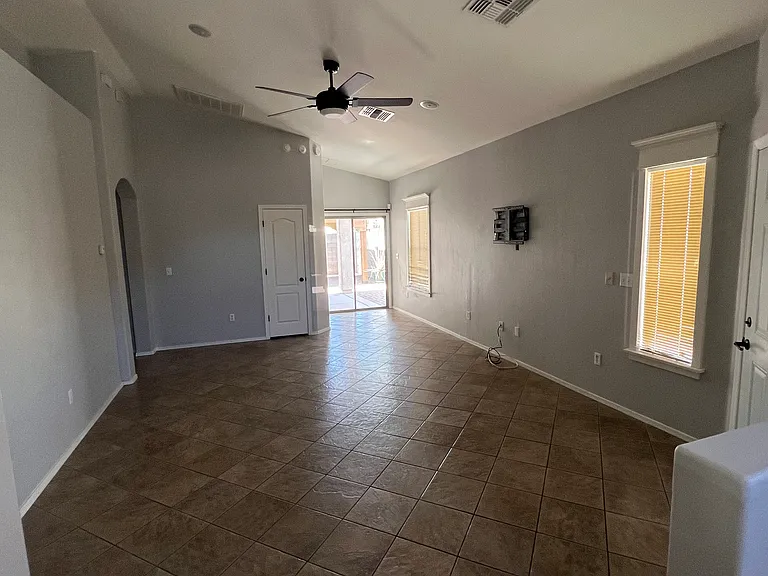 14290 S Avenida Del Picea — Photo 6
