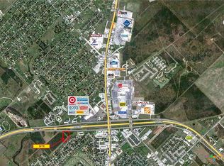 8303 NE Zac Lentz Pkwy, Victoria, TX 77904