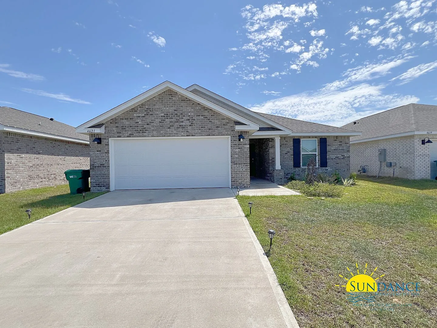 Stunning 3BR Home Near FL-85, I-10, Shopping & Dining in South Crestview! — Photo 1