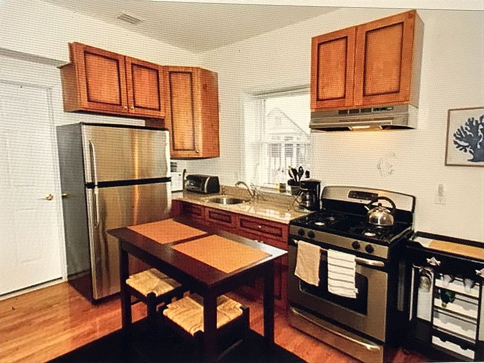 2nd image of 620 38th St Unit 100