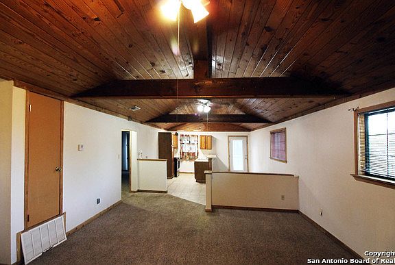 4th image of 723 Stonewall St