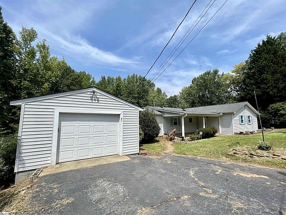 2nd image of 14 Springdale Dr