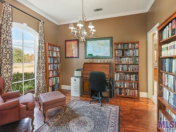5th image of 38279 Lakeview Ct