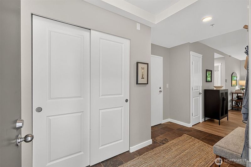 4th image of 200 W Comstock Street #102