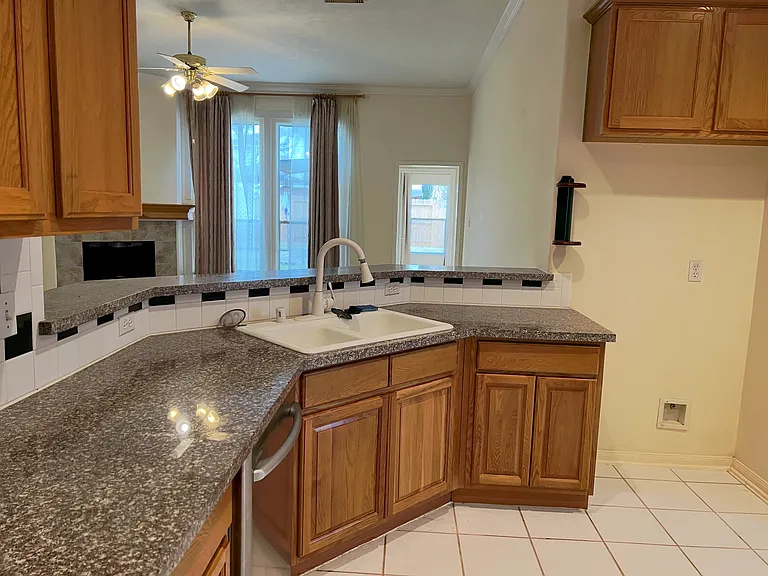 10009 Hidden Falls Dr — Photo 12
