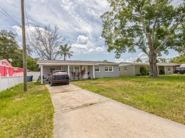 8611 Chinaberry Dr, Tampa, FL 33637