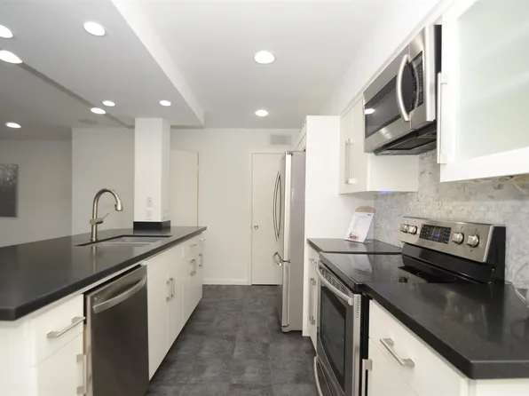 5524 Beverlyhill St APT 2, Houston, TX 77056