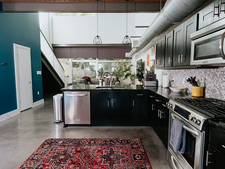 2205 N Lamar Blvd #411 — Photo 9