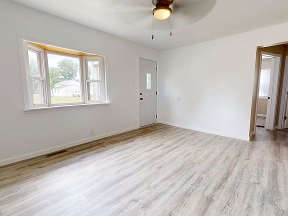2nd image of 2516 Virginia Ave