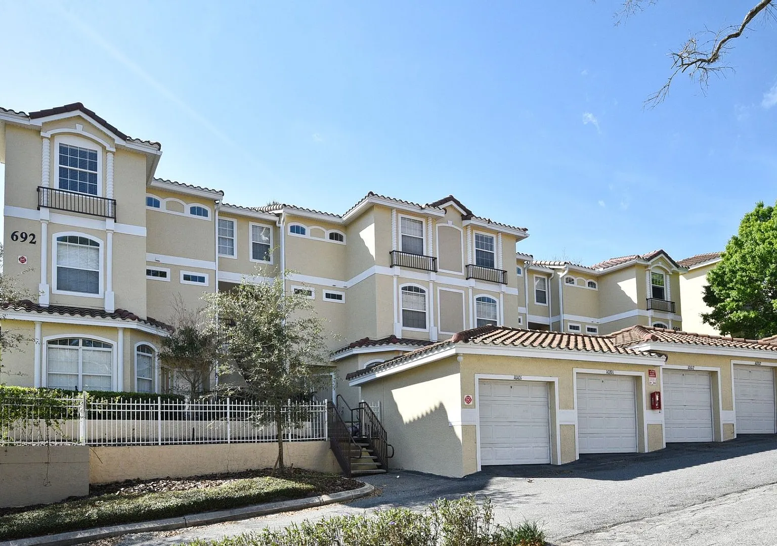 692 Seabrook Ct. — Photo 1