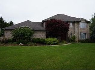 6 Hawthorne Ct, Batesville, IN 47006