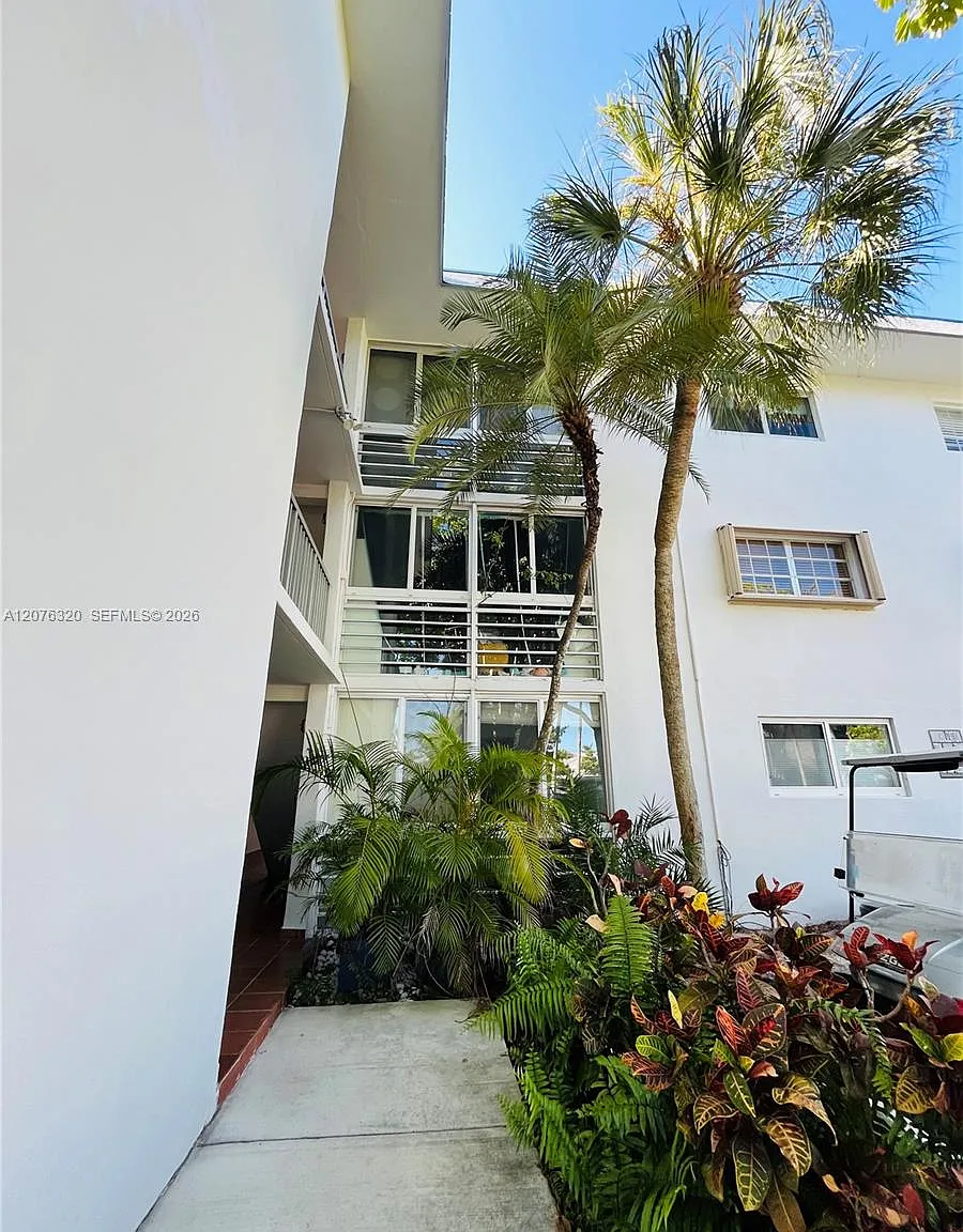 Key Biscayne Vi Condo — Photo 4