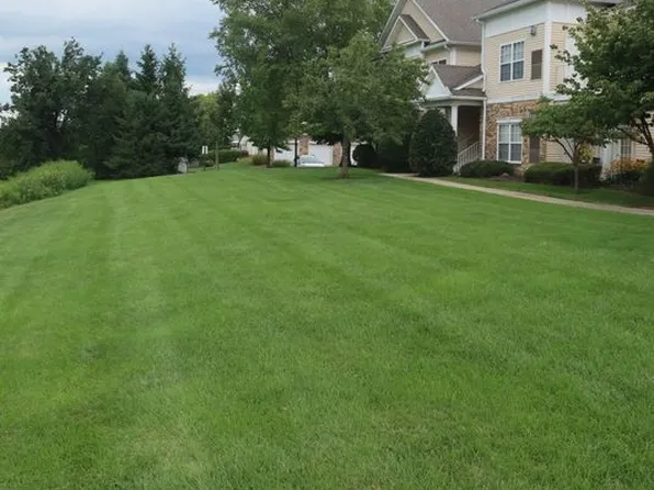 610 Prestwick Dr, Williams Twp, PA 18042